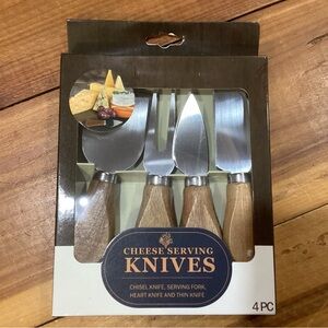 New 4 pc set Evriholder Cheese Serving Knives